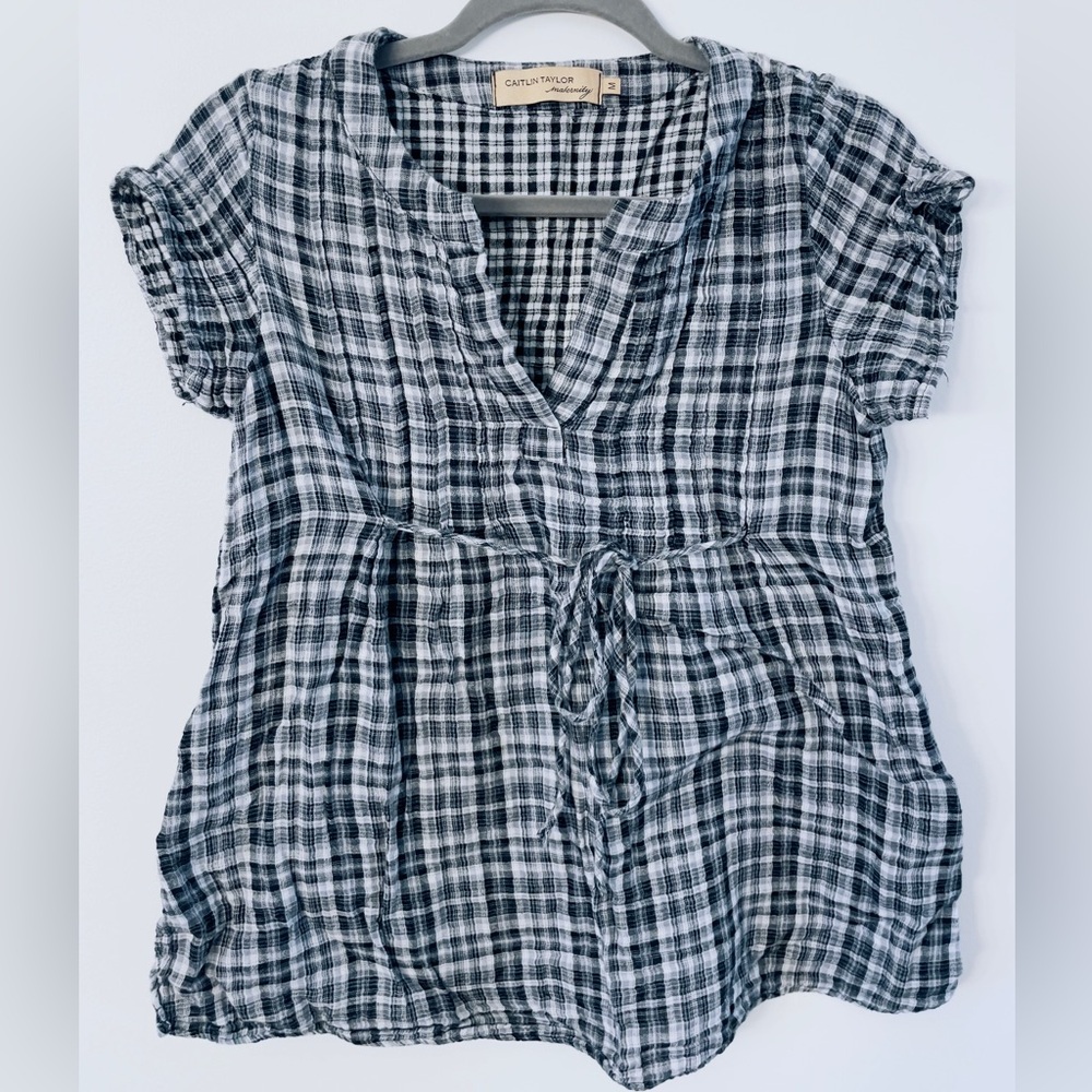Caitlin Taylor maternity plaid top blouse size medium